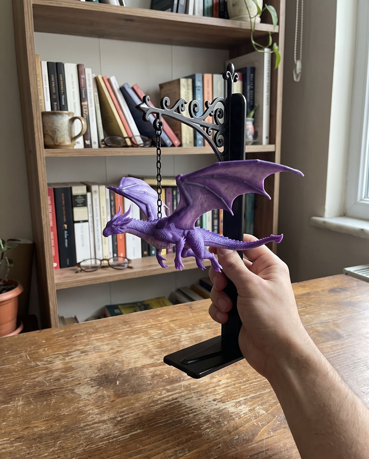 DragonGlow™ - Dragon Book Perch